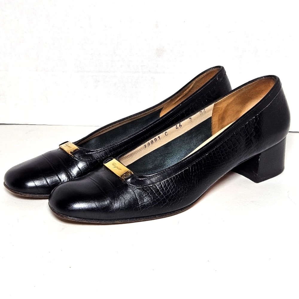 Vtg Salvatore Ferragamo Black Wmn A4 Extra Narrow Croc Embossed Pumps